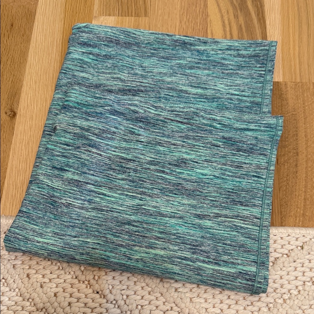 Green and Gray vinyasas scarf lululemon